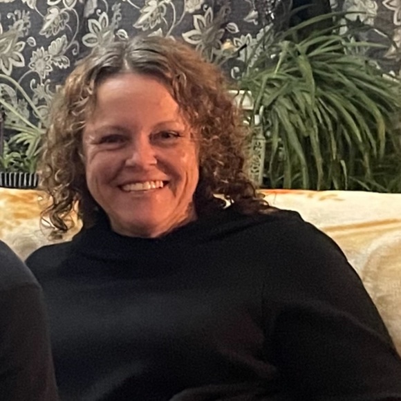 Meet your Posher, Danielle - Picture 9 of 12